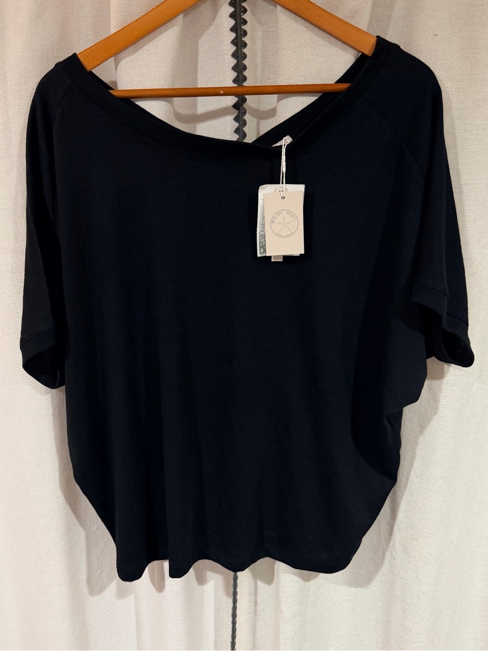Barefoot Dreams Malibu Black Short Sleeve Boatneck Tee NWT Size L Top Casual